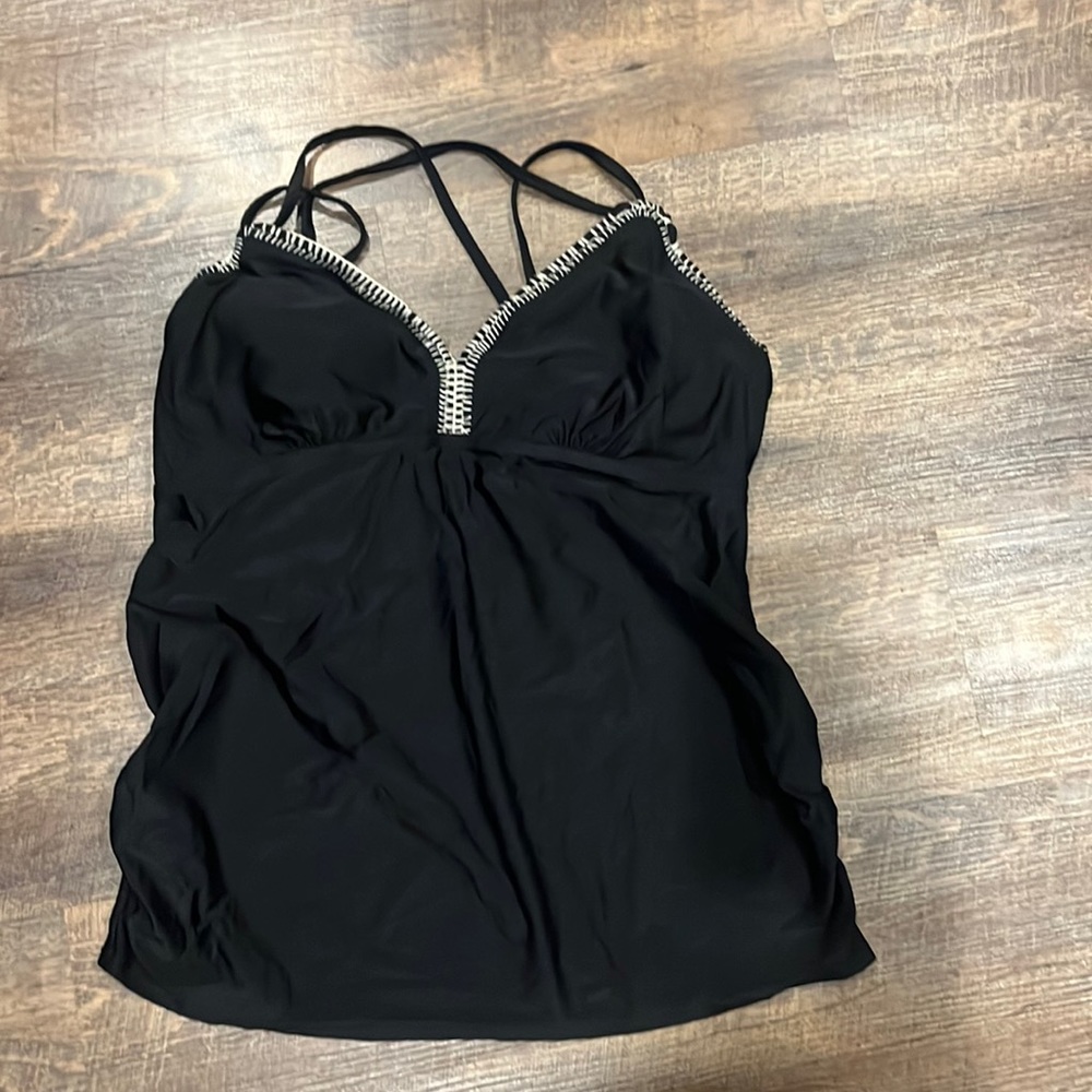 Maternity bathing suit top xl